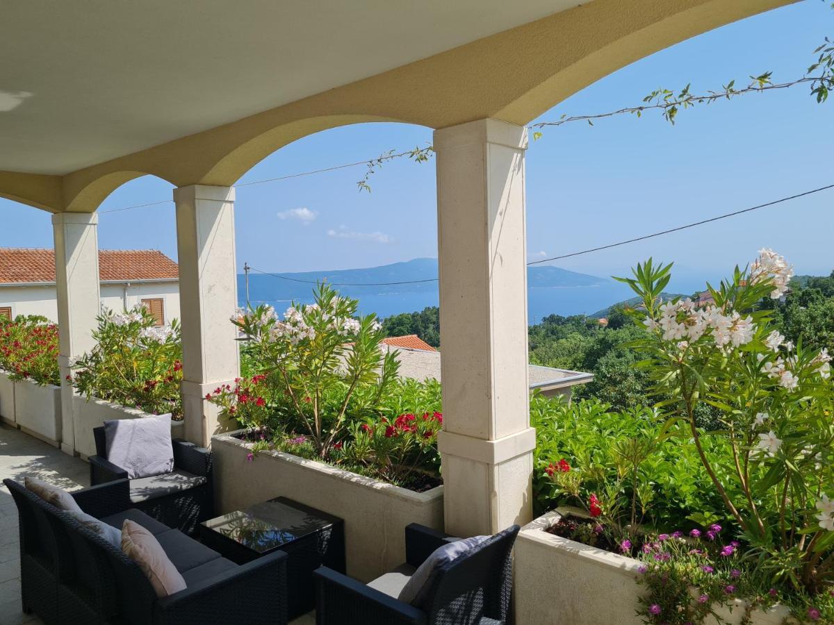 Mošćenička Draga Apartman En מראה חיצוני תמונה