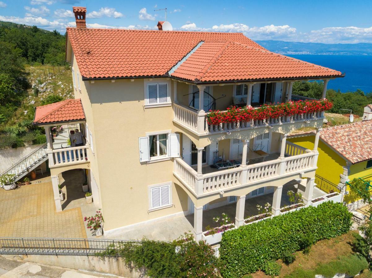 Mošćenička Draga Apartman En מראה חיצוני תמונה